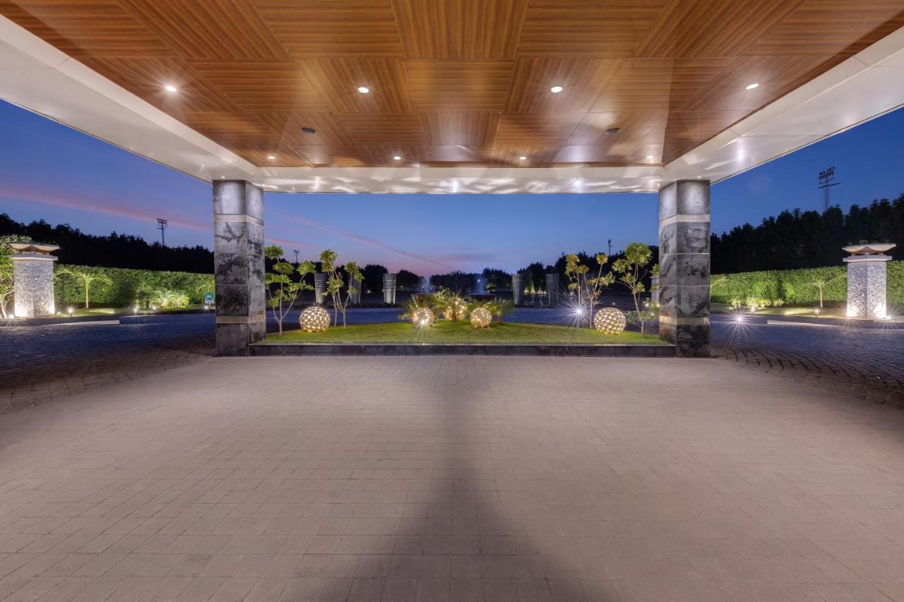 Radisson Resort & Spa Kandla Gāndhīdhām Esterno foto
