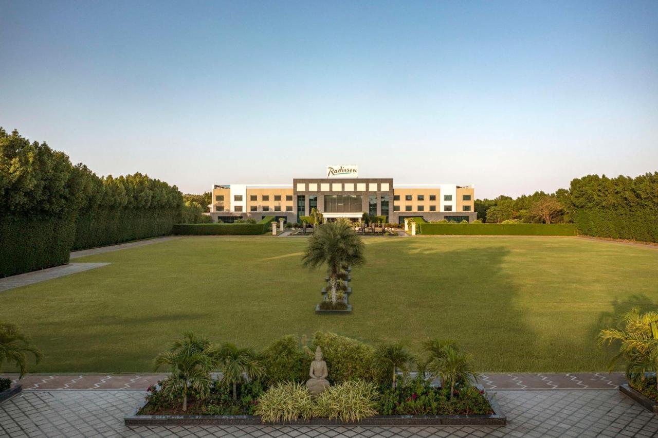 Radisson Resort & Spa Kandla Gāndhīdhām Esterno foto