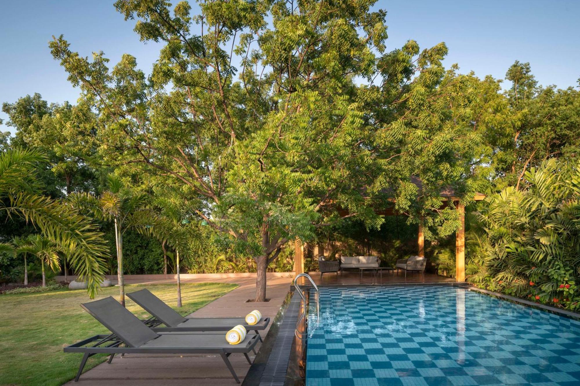Radisson Resort & Spa Kandla Gāndhīdhām Esterno foto