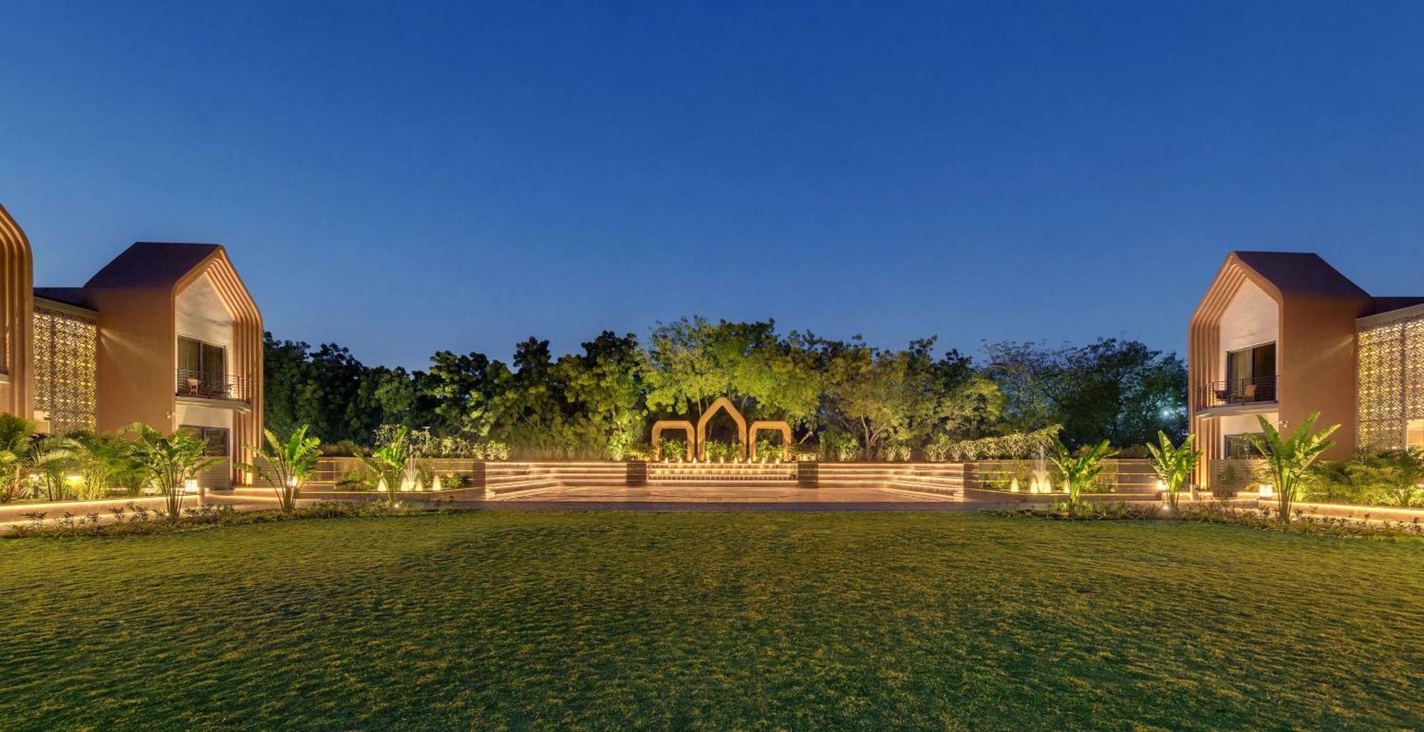 Radisson Resort & Spa Kandla Gāndhīdhām Esterno foto